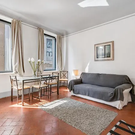 Raffaello Central Elegant شقة *